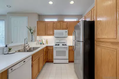  18880-70 Caminito Cantilena, San Diego, CA 92128 - Photo 5