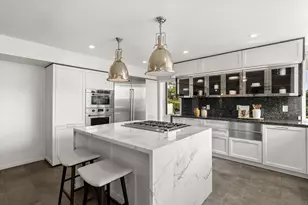 2035 Caminito El Canario, La Jolla, CA 92037 - Photo 7