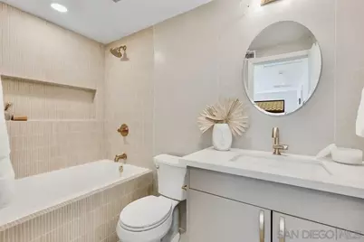  248 Avenida De Los Claveles, Encinitas, CA 92024 - Photo 23
