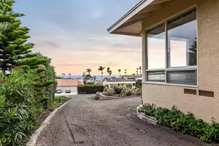 8511 Avenida De Las Ondas, La Jolla, CA 92037 - Photo 7