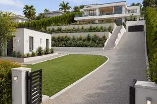 8511 Avenida De Las Ondas, La Jolla, CA 92037 - Photo 29
