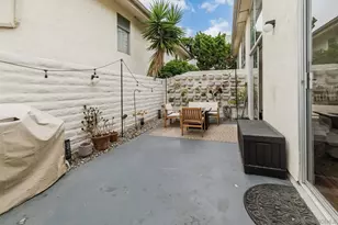 2544 Navarra Dr, Carlsbad, CA 92009 - Photo 25