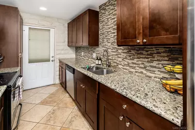  2544 Navarra Dr #4, Carlsbad, CA 92009 - Photo 11