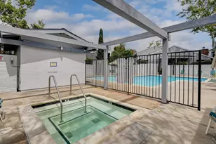 8087 Caminito Mallorca, La Jolla, CA 92037 - Photo 39