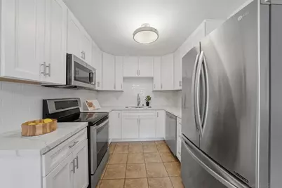  5725 Linda Vista Rd #14, San Diego, CA 92110 - Photo 3