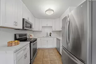 5725 Linda Vista Rd, San Diego, CA 92110 - Photo 3