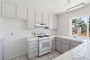 8737 Jade Coast Dr, San Diego, CA 92126 - Photo 11