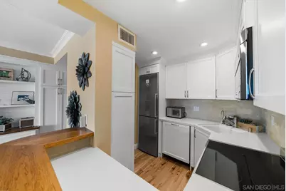  1720 Avenida Del Mundo #209, Coronado, CA 92118 - Photo 21