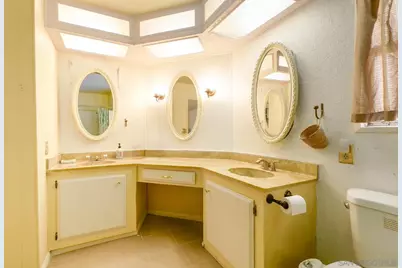  718 Sycamore Ave #73, Vista, CA 92083 - Photo 9
