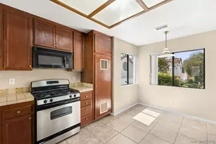 4576 Villas Dr, Bonita, CA 91902 - Photo 5