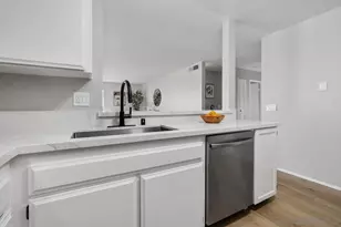 10250 Caminito Cuervo, San Diego, CA 92108 - Photo 15