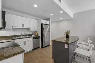 206 Park Blvd, San Diego, CA 92101 - Photo 15