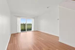 1111 Seacoast Dr, Imperial Beach, CA 91932 - Photo 9