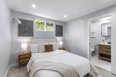  4827 Bayard St, San Diego, CA 92109 - Photo 13