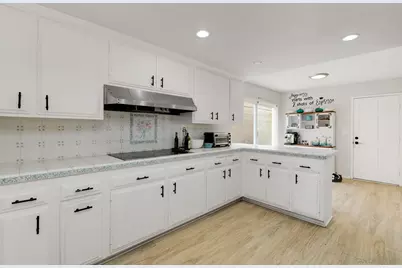  29 Blue Anchor Cay Rd, Coronado, CA 92118 - Photo 9