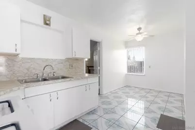  5359 Redwood St, San Diego, CA 92105 - Photo 9