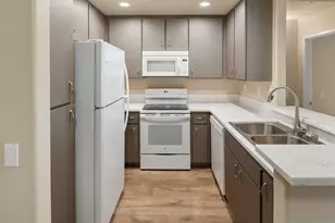 580 Camino De La Reina, San Diego, CA 92108 - Photo 17