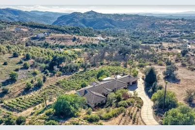  30388 Castlecrest, Valley Center, CA 92082 - Photo 3
