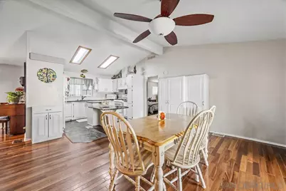  38748 Via Cantata, Temecula, CA 92592 - Photo 17