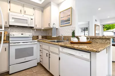  8811 Gilman Dr #H, La Jolla, CA 92037 - Photo 5