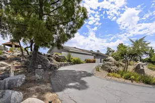 28455 Meadow Mesa, Escondido, CA 92026 - Photo 3