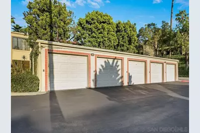  7301 Calle De Fuentes, Carlsbad, CA 92009 - Photo 31