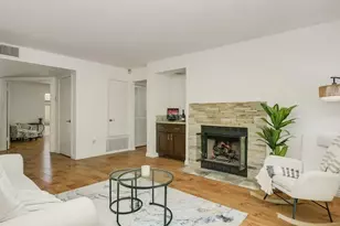 7301 Calle De Fuentes, Carlsbad, CA 92009 - Photo 9