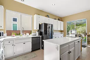 12420 Whispering Tree Ln, Poway, CA 92064 - Photo 11