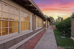 8635 Circle R Valley Ln, Escondido, CA 92026 - Photo 19