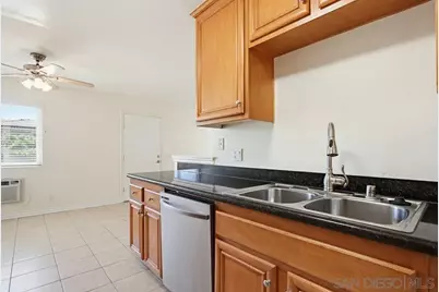  9939 Erma Rd #103, San Diego, CA 92131 - Photo 17