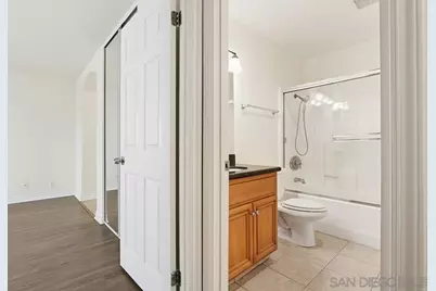  9939 Erma Rd #103, San Diego, CA 92131 - Photo 31