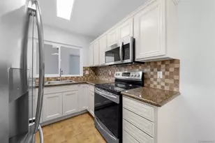 1030 Robinson Ave, San Diego, CA 92103 - Photo 3