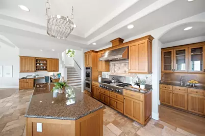  7149 Obelisco Cir, Carlsbad, CA 92009 - Photo 17