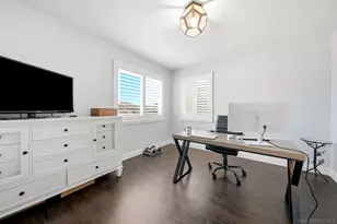 5750 Caminito Empresa, La Jolla, CA 92037 - Photo 21