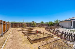 12450 Algonquin Rd, Apple Valley, CA 92308 - Photo 45