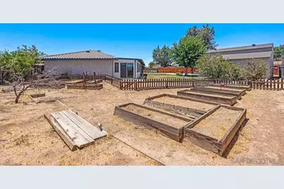  12450 Algonquin Rd, Apple Valley, CA 92308 - Photo 43