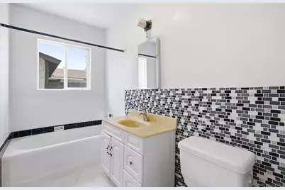  426 E Ave, National City, CA 91950 - Photo 21