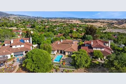  7936 Entrada De Luz W, San Diego, CA 92127 - Photo 37