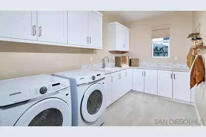  277 Donal Way, Oceanside, CA 92057 - Photo 15