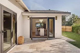 8390 Cliffridge, La Jolla, CA 92037 - Photo 35