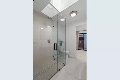  7 Gingertree Ln, Coronado, CA 92118 - Photo 17