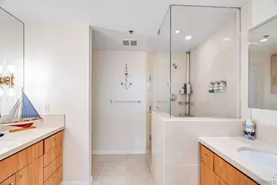  700 W Harbor Dr #705, San Diego, CA 92101 - Photo 23