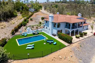 7087 Rancho Santa Fe View Ct, Rancho Santa Fe, CA 92067 - Photo 1