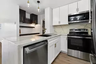 1855 Diamond, San Diego, CA 92109 - Photo 7