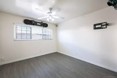  1840 Locust St, San Diego, CA 92106 - Photo 13