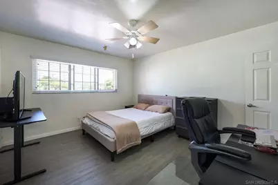  1840 Locust St, San Diego, CA 92106 - Photo 11