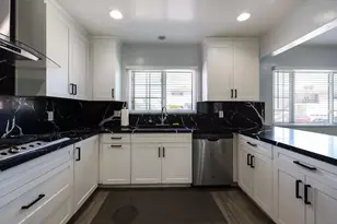 1840 Locust St, San Diego, CA 92106 - Photo 3
