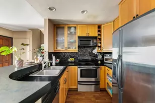 4250 Porte de Palmas, San Diego, CA 92122 - Photo 3