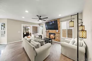 971 E J St, Chula Vista, CA 91910 - Photo 15
