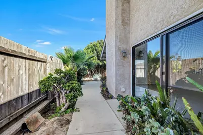  9488 Hiker Hill Rd, San Diego, CA 92129 - Photo 3
